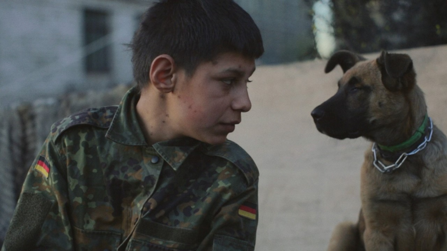 Dokumentarni film: "Napolju", Olha Zhurba